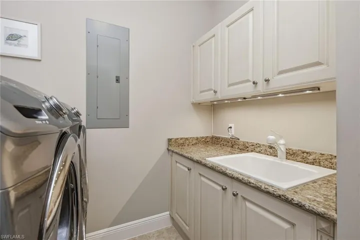 9270 Campanile Cir 19204, Naples, Florida 34114