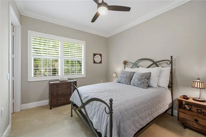 9270 Campanile Cir 19204, Naples, Florida 34114
