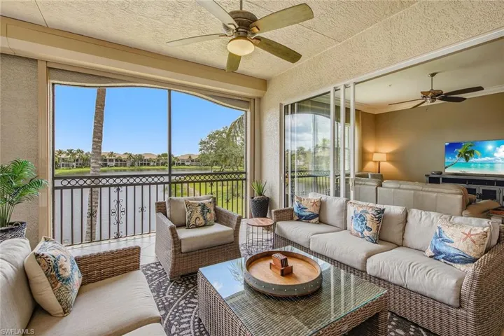 9270 Campanile Cir 19204, Naples, Florida 34114