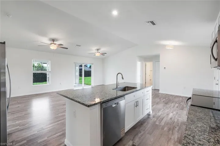 1317 Ne 9th Ave, Cape Coral, Florida 33909