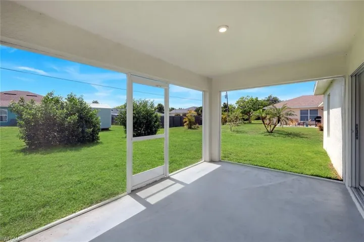 1317 Ne 9th Ave, Cape Coral, Florida 33909