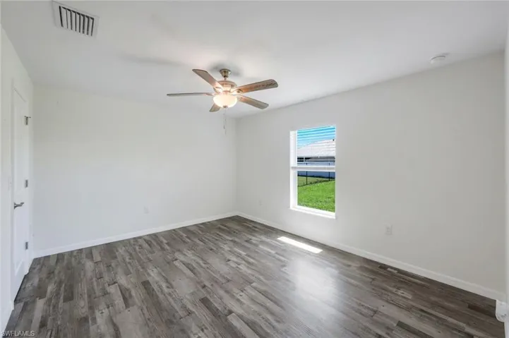 1317 Ne 9th Ave, Cape Coral, Florida 33909