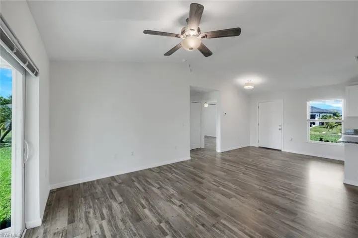 1317 Ne 9th Ave, Cape Coral, Florida 33909