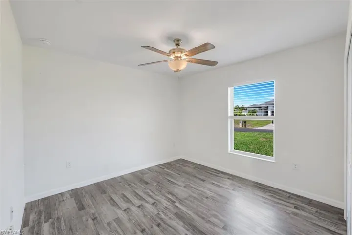 1317 Ne 9th Ave, Cape Coral, Florida 33909
