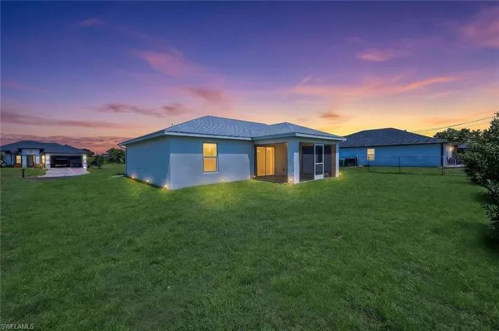 1317 Ne 9th Ave, Cape Coral, Florida 33909