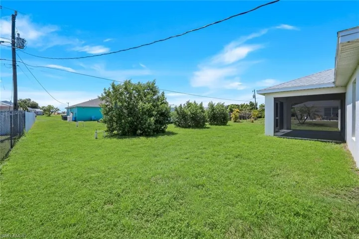 1317 Ne 9th Ave, Cape Coral, Florida 33909