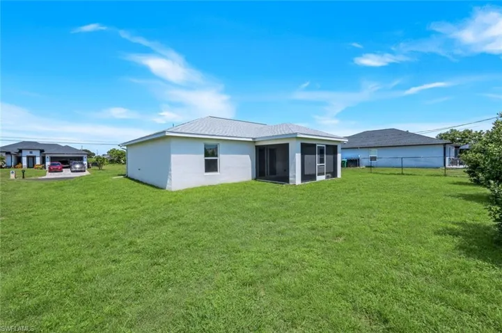 1317 Ne 9th Ave, Cape Coral, Florida 33909