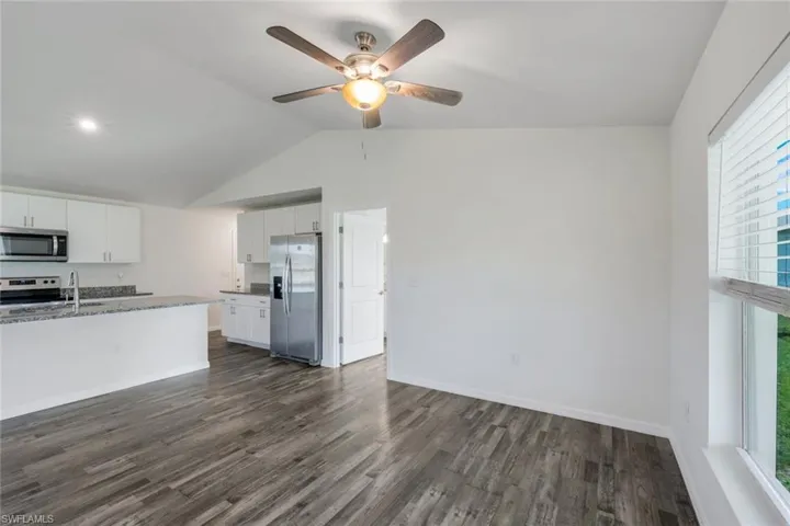 1317 Ne 9th Ave, Cape Coral, Florida 33909