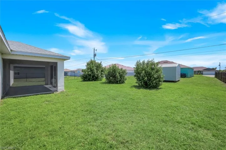 1317 Ne 9th Ave, Cape Coral, Florida 33909