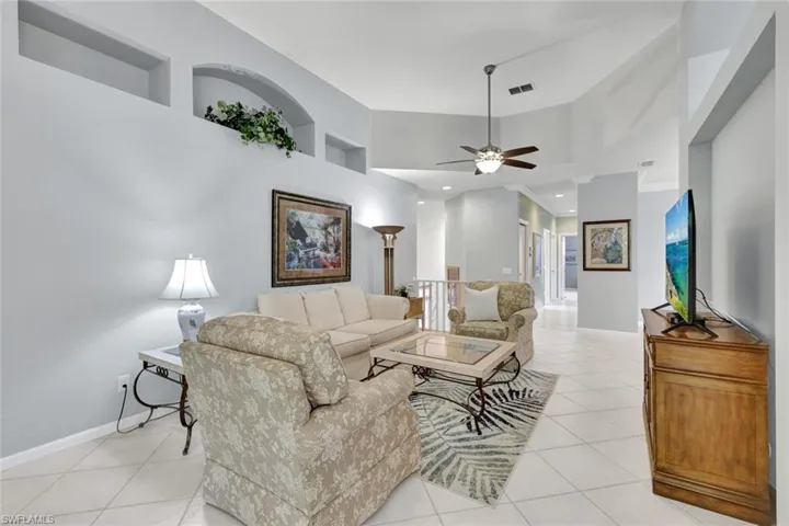 Lovely space with amazing voluminous ceilings!