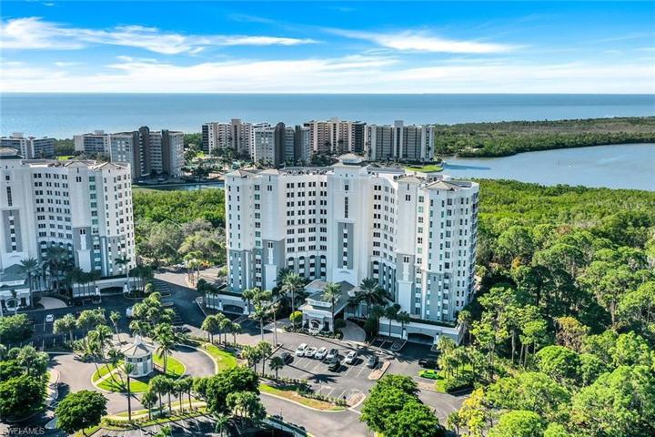 Wonderful North Naples location