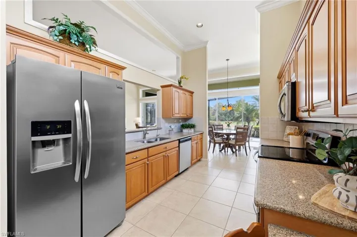 19427  Silver Oak  DR, Estero, FL 33967