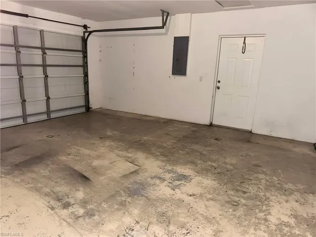 2701 Nw 4th Ter, Cape Coral, Florida 33993
