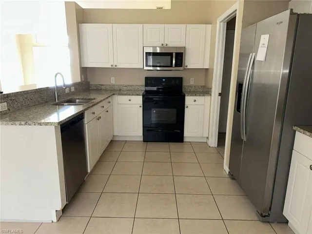 2701 Nw 4th Ter, Cape Coral, Florida 33993