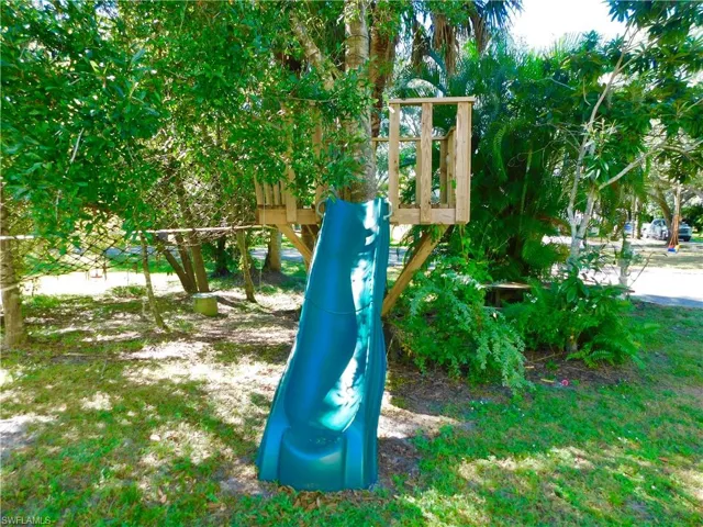 16990 Laurelin Ct, North Fort Myers, Florida 33917