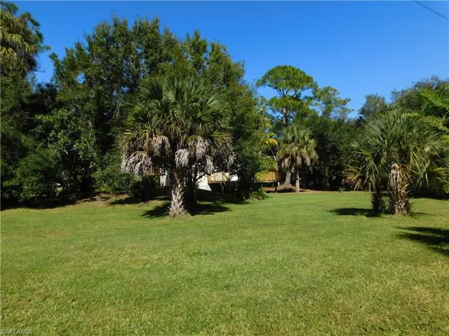 16990 Laurelin Ct, North Fort Myers, Florida 33917