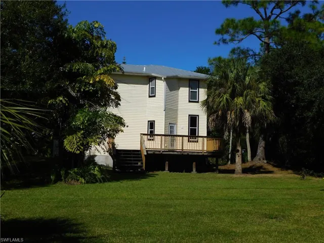 16990 Laurelin Ct, North Fort Myers, Florida 33917