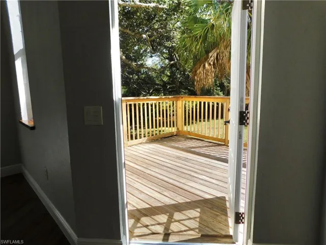 16990 Laurelin Ct, North Fort Myers, Florida 33917