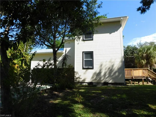 16990 Laurelin Ct, North Fort Myers, Florida 33917