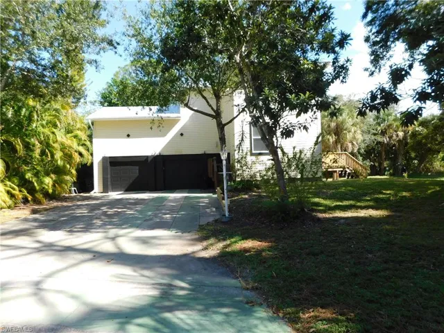 16990 Laurelin Ct, North Fort Myers, Florida 33917