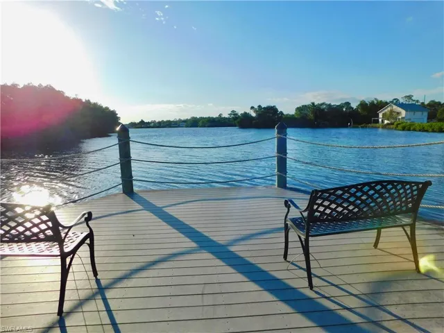 16990 Laurelin Ct, North Fort Myers, Florida 33917