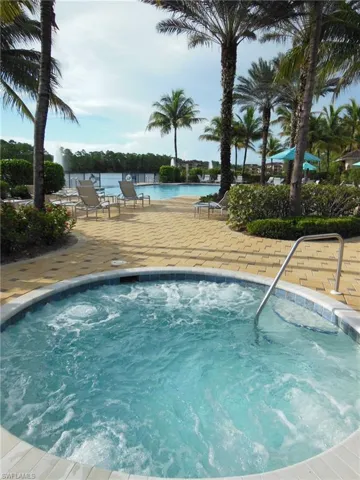 1641 Tarpon Bay Dr S 27, Naples, Florida 34119