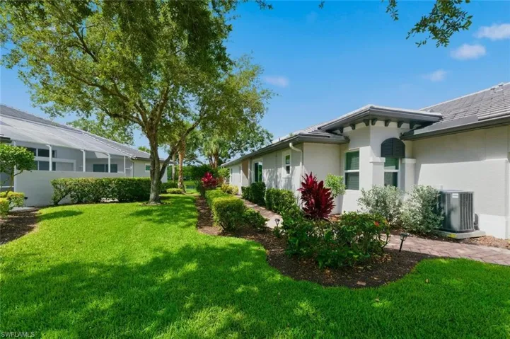 1641 Tarpon Bay Dr S 27, Naples, Florida 34119