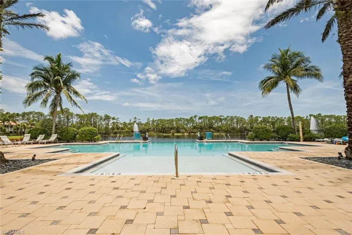 1641 Tarpon Bay Dr S 27, Naples, Florida 34119