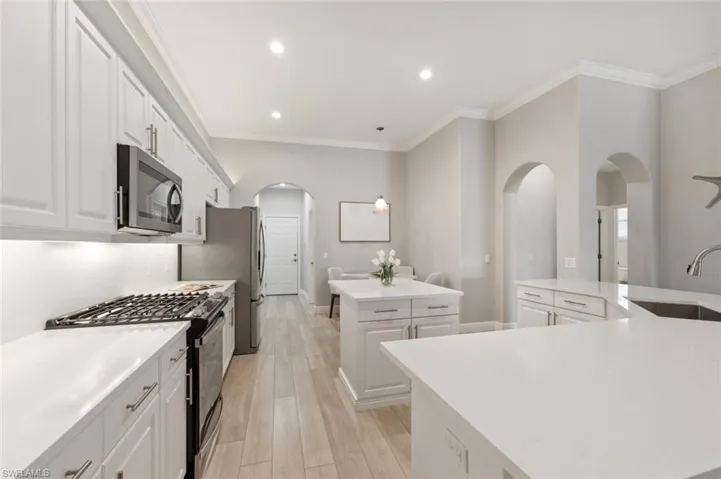 1641 Tarpon Bay Dr S 27, Naples, Florida 34119