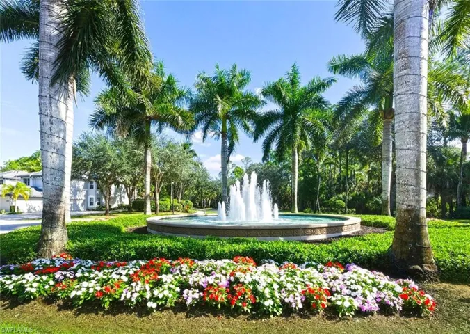 1641 Tarpon Bay Dr S 27, Naples, Florida 34119