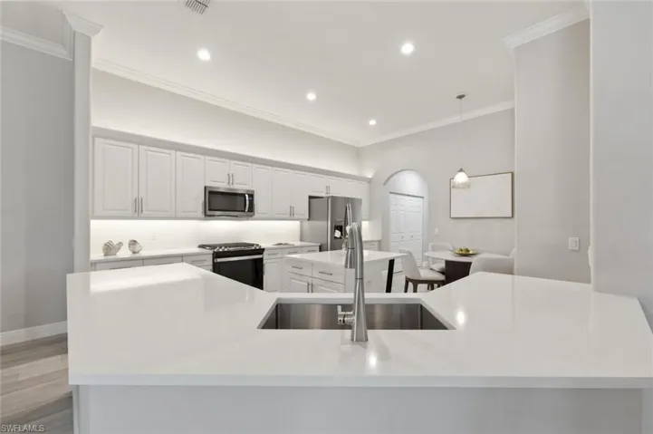 1641 Tarpon Bay Dr S 27, Naples, Florida 34119