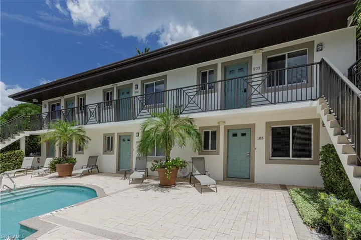 480 5th St S 102, Naples, Florida 34102