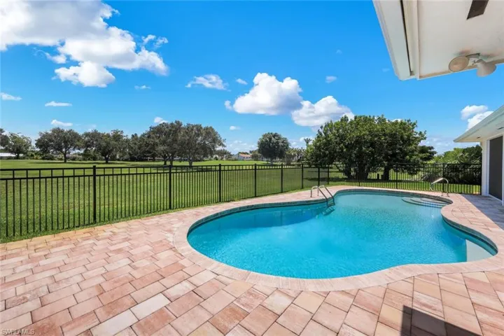 193 Heather Grove Ln, Naples, Florida 34113