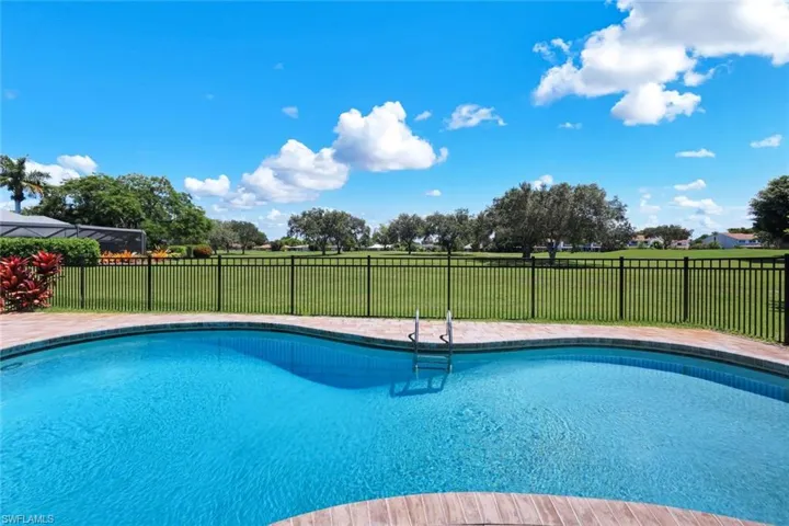193 Heather Grove Ln, Naples, Florida 34113