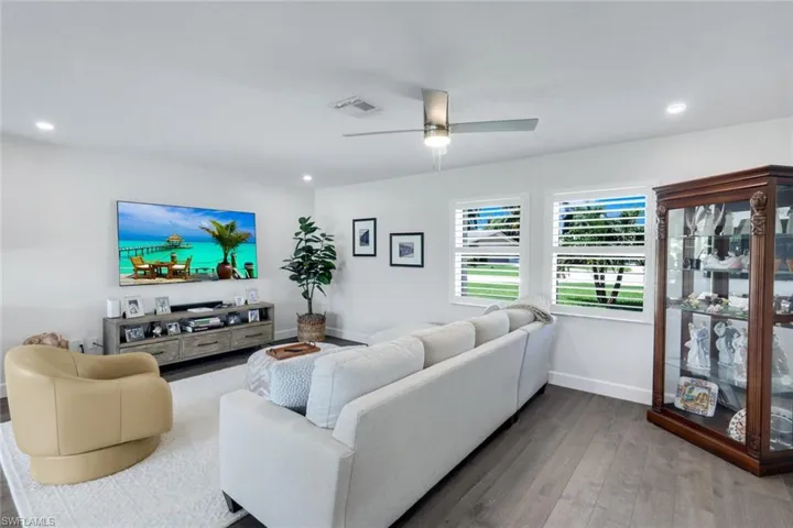 193 Heather Grove Ln, Naples, Florida 34113