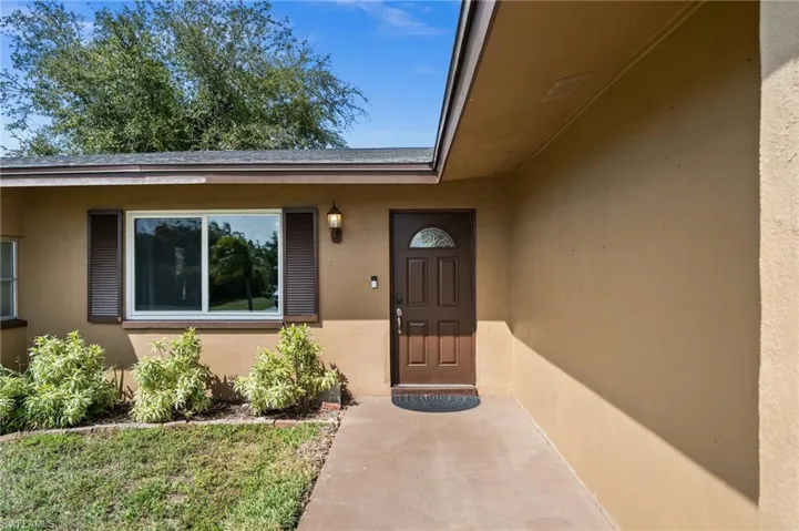 1621 Se 21st Ter, Cape Coral Fl 33990