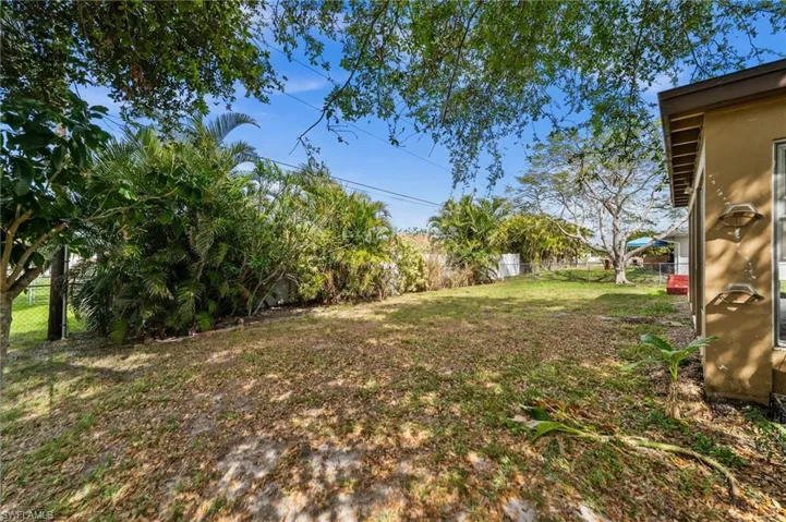 1621 Se 21st Ter, Cape Coral Fl 33990