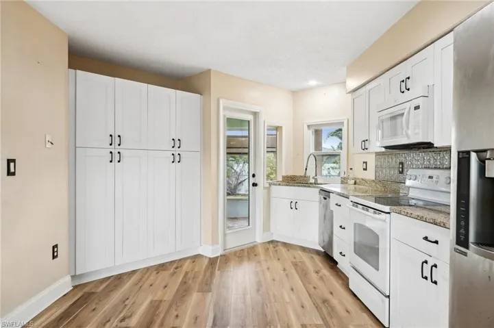 1621 Se 21st Ter, Cape Coral Fl 33990