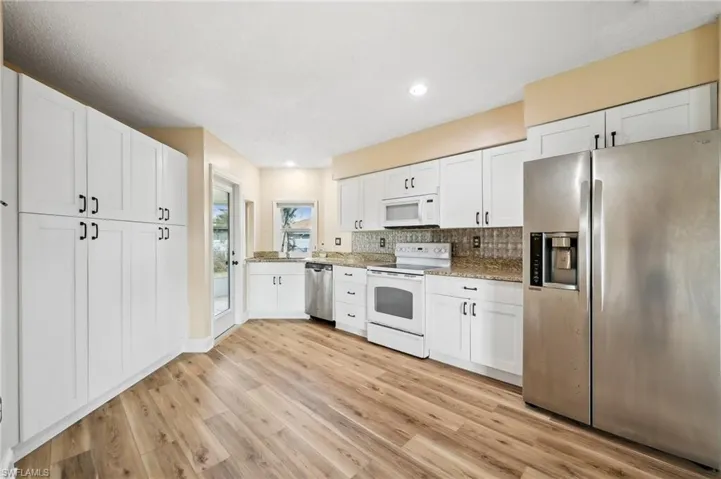 1621 Se 21st Ter, Cape Coral Fl 33990