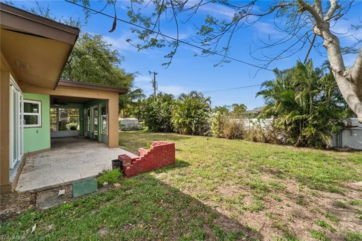 1621 Se 21st Ter, Cape Coral Fl 33990