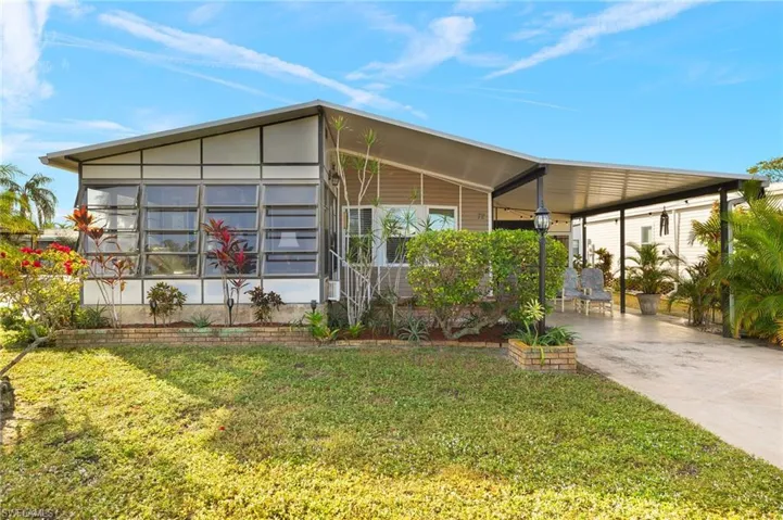 72  Atlantic  WAY, Naples, FL 34104
