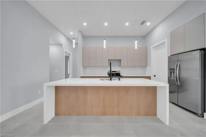 2204 Nw 5th Ter, Cape Coral, Florida 33993