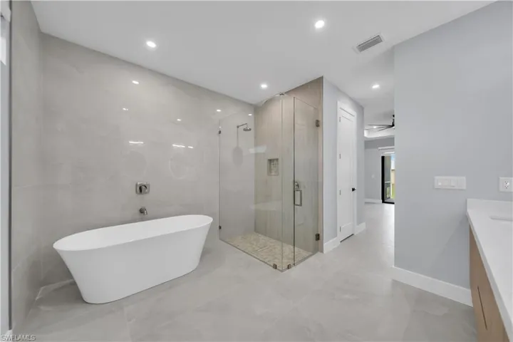 2204 Nw 5th Ter, Cape Coral, Florida 33993