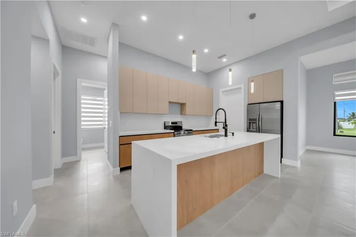 2204 Nw 5th Ter, Cape Coral, Florida 33993