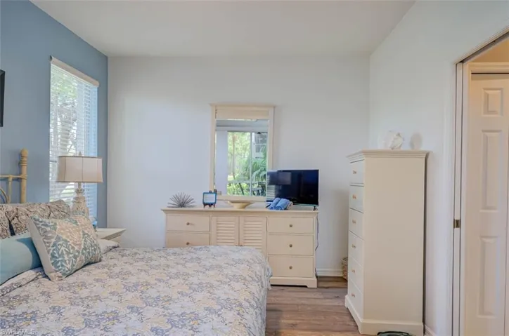 8223  Parkstone  PL, Naples, FL 34120