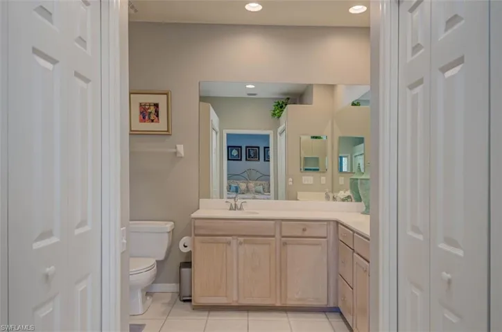 8223  Parkstone  PL, Naples, FL 34120
