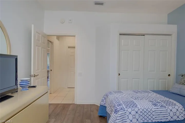 8223  Parkstone  PL, Naples, FL 34120