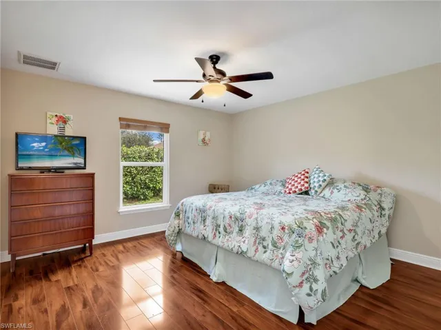 Bedroom #3 - Oversized