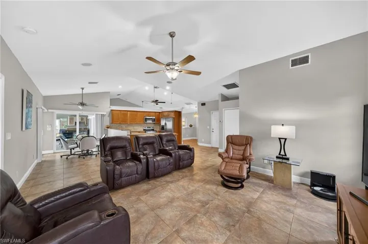 4933 Seville Ct, Cape Coral, Florida 33904