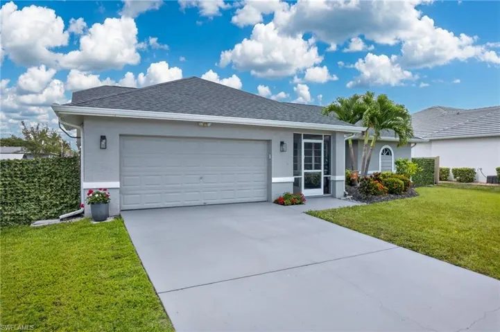 4933 Seville Ct, Cape Coral, Florida 33904